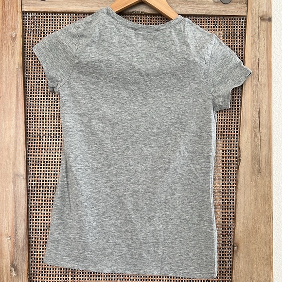 💚BUY3for $15💚Bulk of 3 Random Grey Short Sleeve Girls Tops(PUMA,OLD NAVY,CRAZY8) - Picture 4 of 14